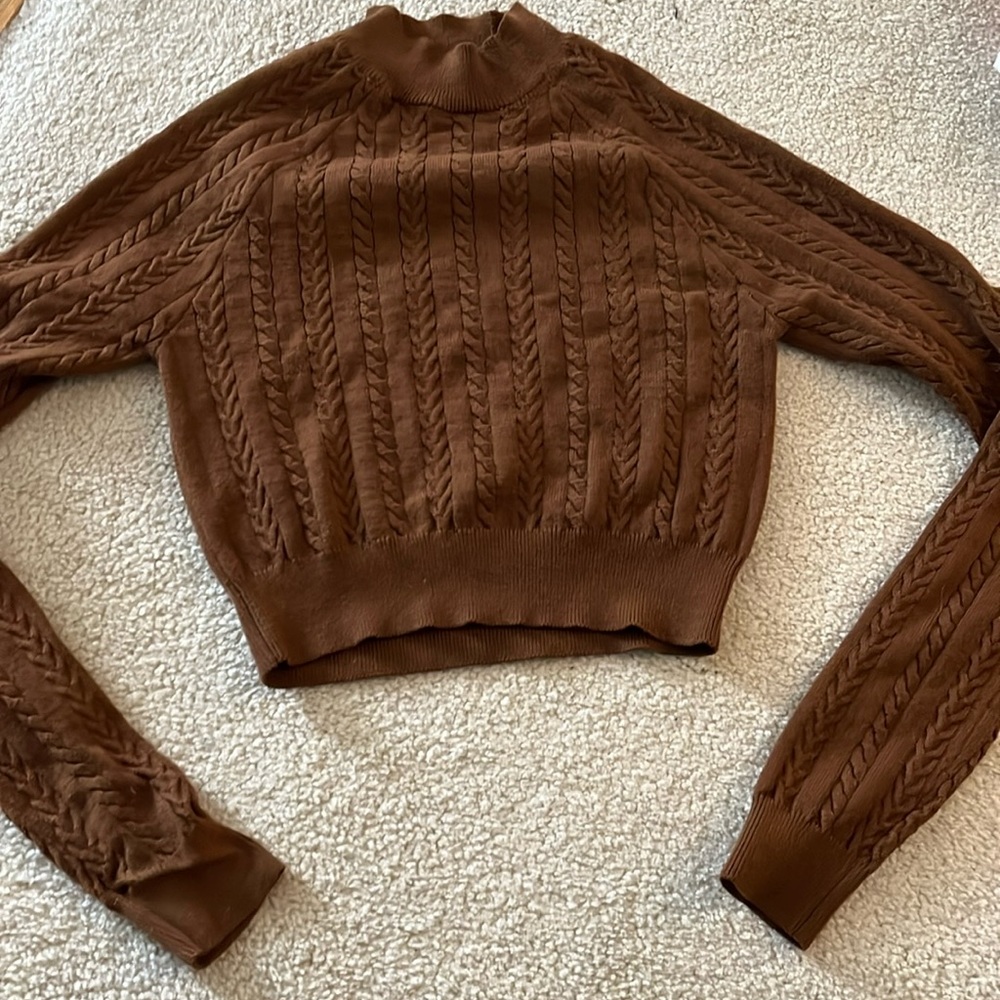High neck sweater